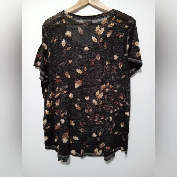 Maurices Black Short Sleeve 'Autumn' Graphic Tee with Floral Leaves - Picture 3 of 7